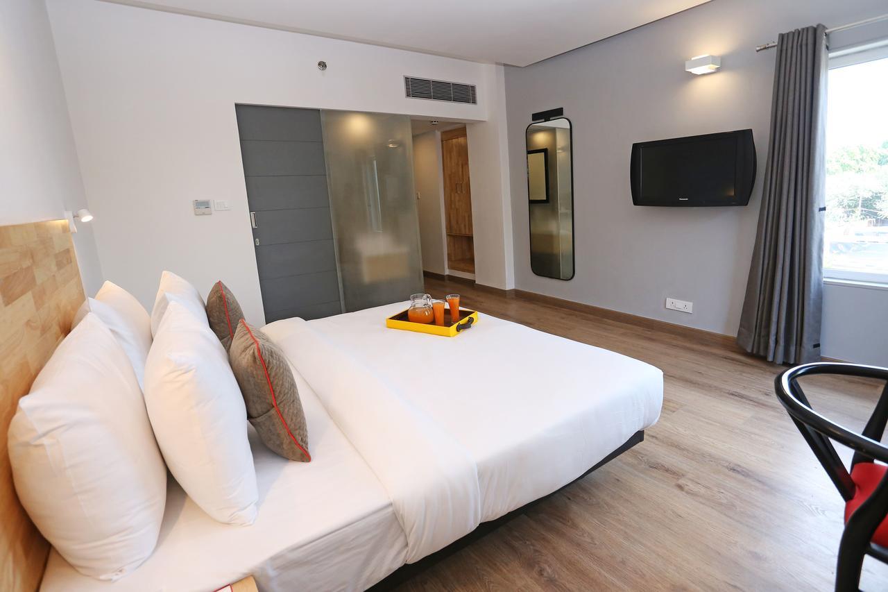 Oyo Townhouse 015 Lajpat Nagar Hotel New Delhi Exterior photo