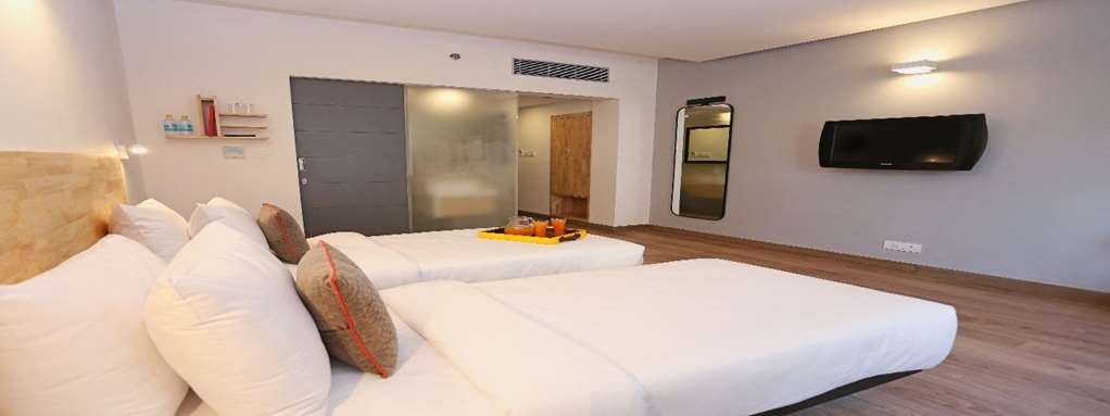 Oyo Townhouse 015 Lajpat Nagar Hotel New Delhi Room photo